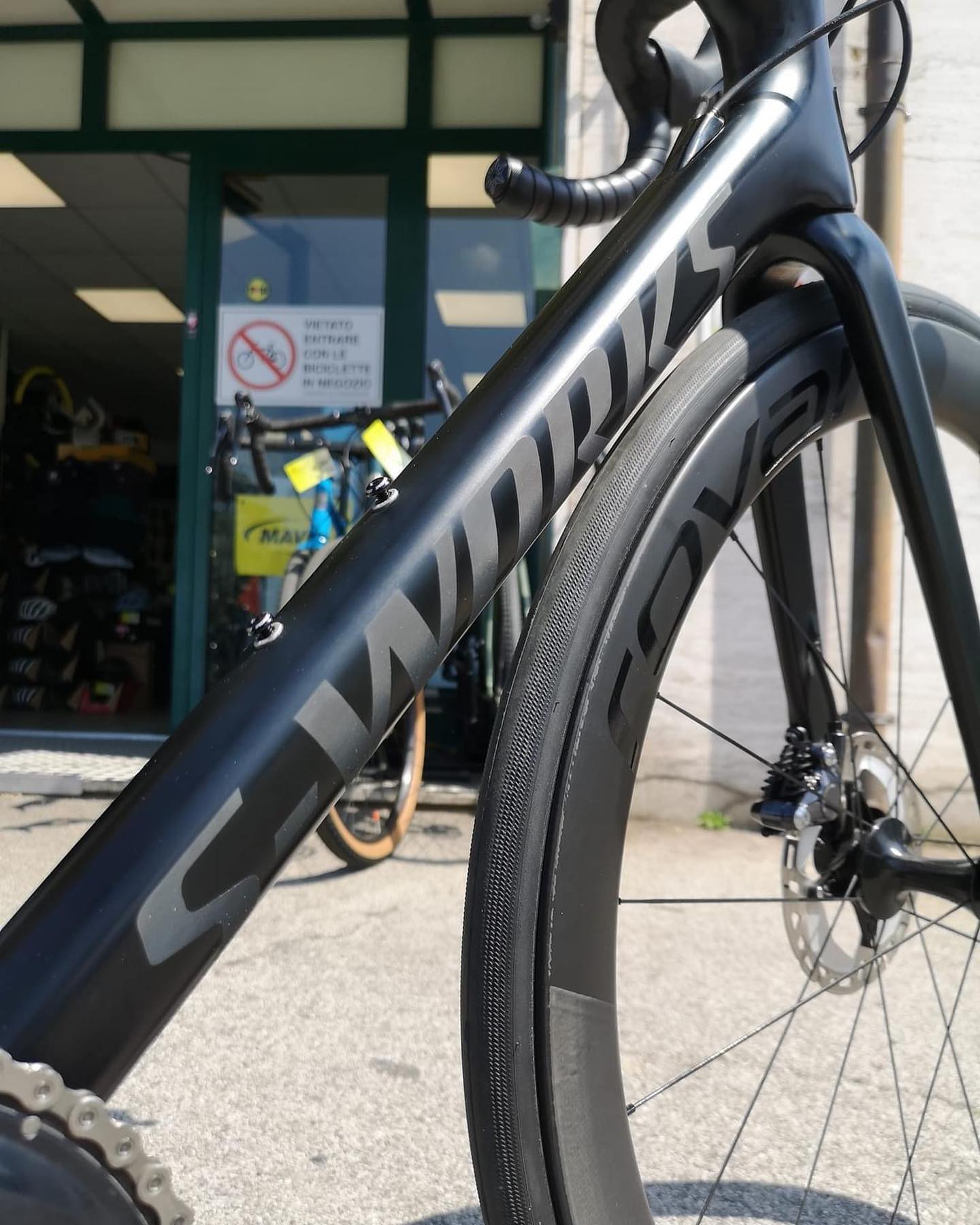 Specialized S-Works Tarmac SL6 taglia 54 con gruppo Shimano Ultegra e ruote Roval Rapide